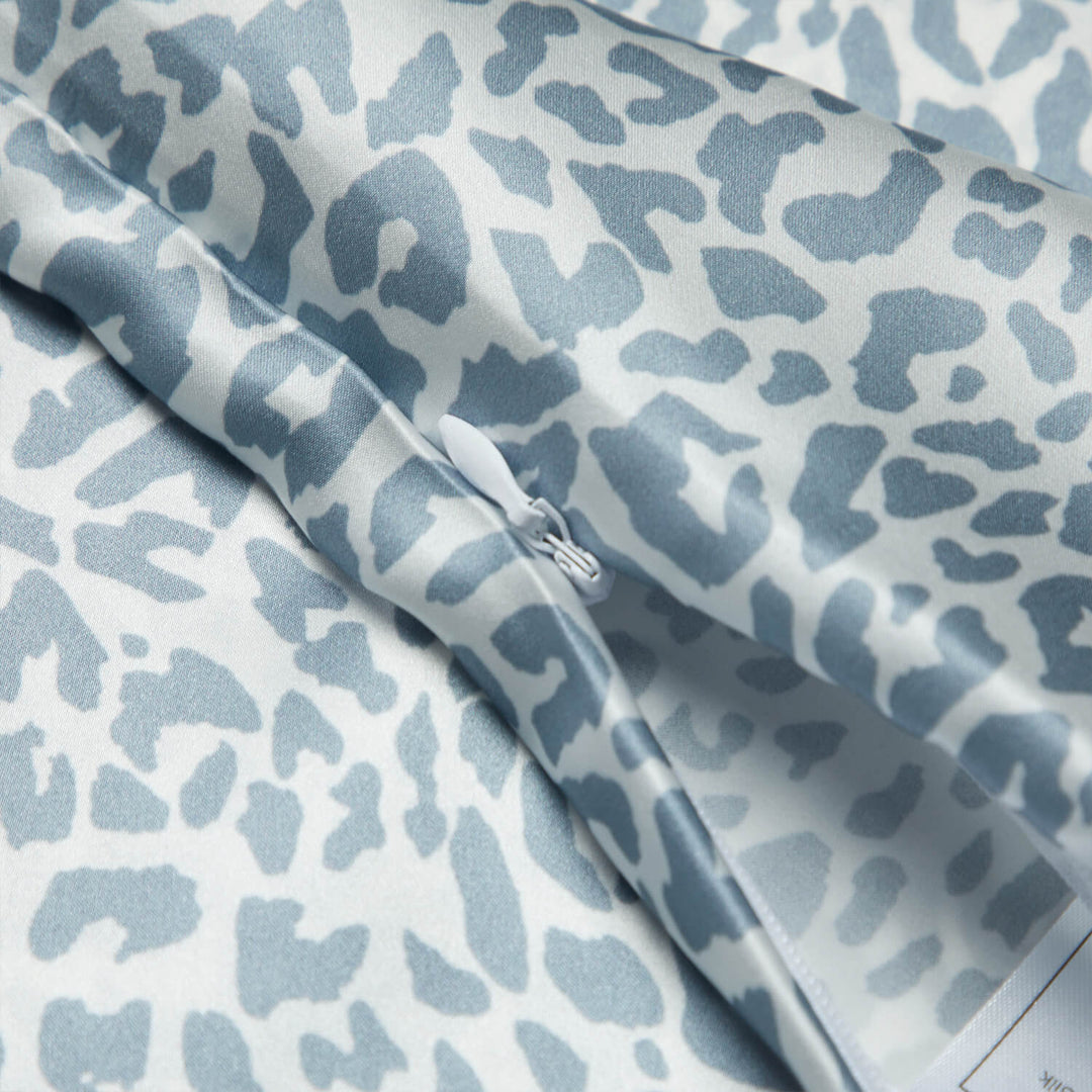 DISANGNI 21 Momme Mulberry Silk Pillowcase – Double-Sided, Hidden Zipper, Gray Leopard Print